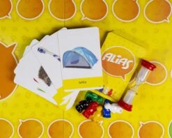 Alias Junior – Lautapeli Tactic -Muovi Ja Lelu US 53131 Juniori Alias 1 scaled 1