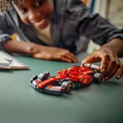 LEGO Speed Champions 77242 Ferrari SF-24 F1 ‑kilpa-auto 10 LEGO Speed Champions 77242 Ferrari SF-24 F1 ‑kilpa-auto -Muovi Ja Lelu US LEGO Speed Champions 77242 – Ferrari SF 24 F1 ‑kilpa auto 2