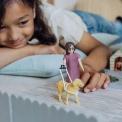 Lundby Nukke Opaskoira Ja Sokeankeppi -Muovi Ja Lelu US Lundby Nukke Opaskoira ja Sokeankeppi