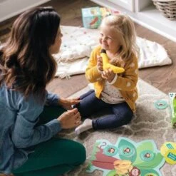 Pikkuapinat Hassuttelupeli Ensipeli Leikkien -Muovi Ja Lelu US Nimeton malli 47 1