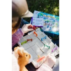 Smartgames Horse Academy Lautapeli 14 Smartgames Horse Academy Lautapeli -Muovi Ja Lelu US SmartGames SG097 Horse Academy lapsi pelaa 1 1