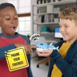 Untamed Bite Club Typhoon Hai -Muovi Ja Lelu US Untamed Bite Club Typhoon hai 1