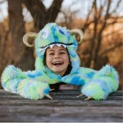 Lasten Naamiaisasu Viitta Monsteri Sin/vihreä Great Pretenders 9 Lasten Naamiaisasu Viitta Monsteri Sin/vihreä Great Pretenders -Muovi Ja Lelu US Viitta monsteri sinvihrea Great Pretenders 1